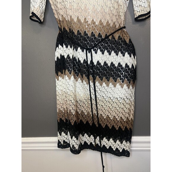 Dressbarn Dress Womens 4 Black Brown White Chevron Knit Belted Short Sleeve - Picture 3 of 9